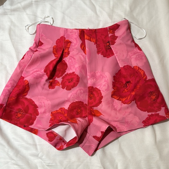 White Fox Moment To Remember Crop & shorts set: Raspberry Rouge NWT - Picture 5 of 10